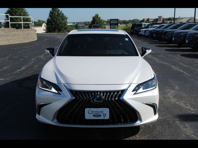 2025 Lexus ES 300h Luxury