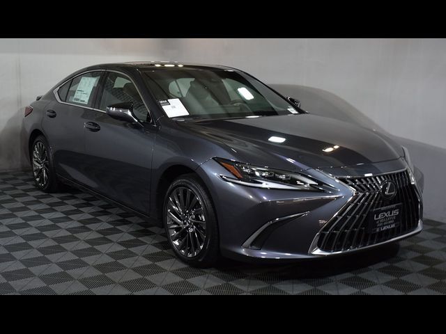 2025 Lexus ES 300h Luxury