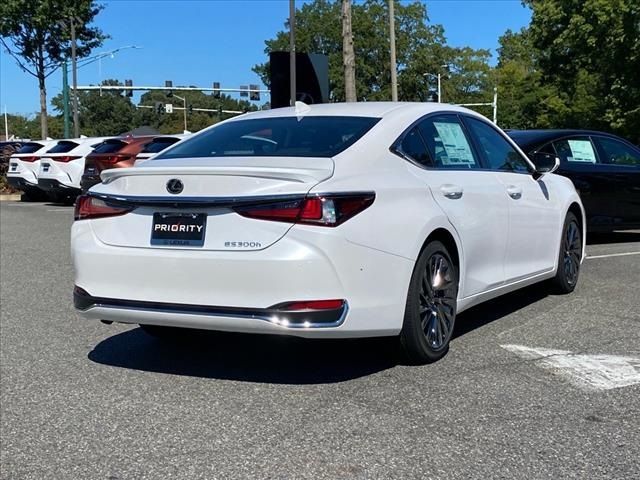 2025 Lexus ES 300h Luxury