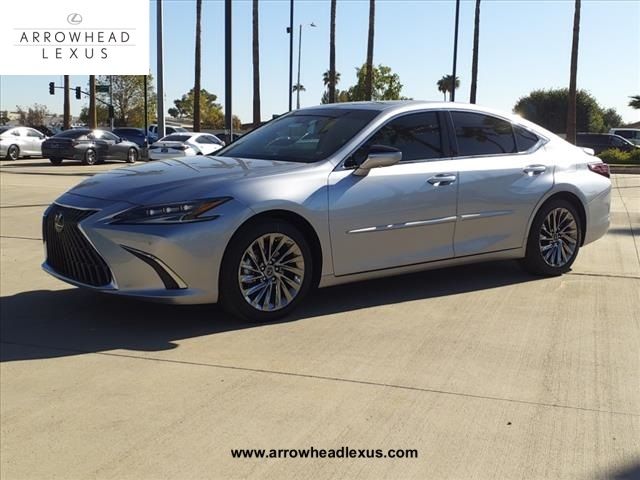 2025 Lexus ES 300h Luxury