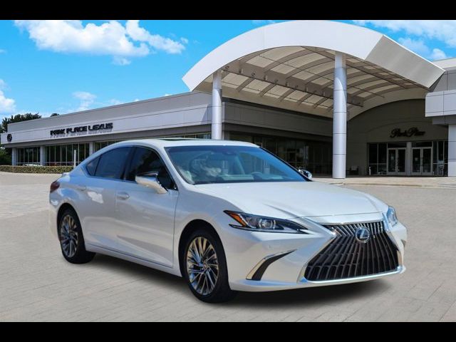 2025 Lexus ES 300h Luxury