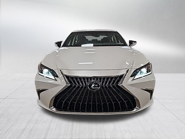 2025 Lexus ES 300h Luxury