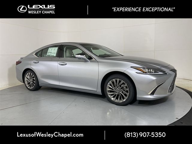 2025 Lexus ES 300h Luxury