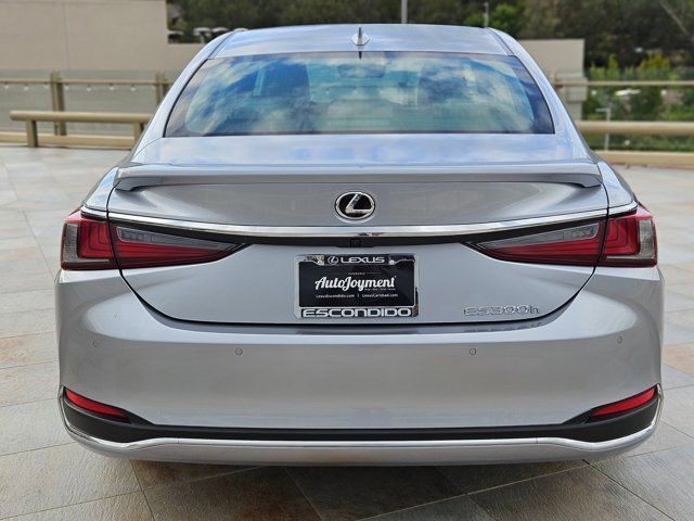 2025 Lexus ES 300h Luxury