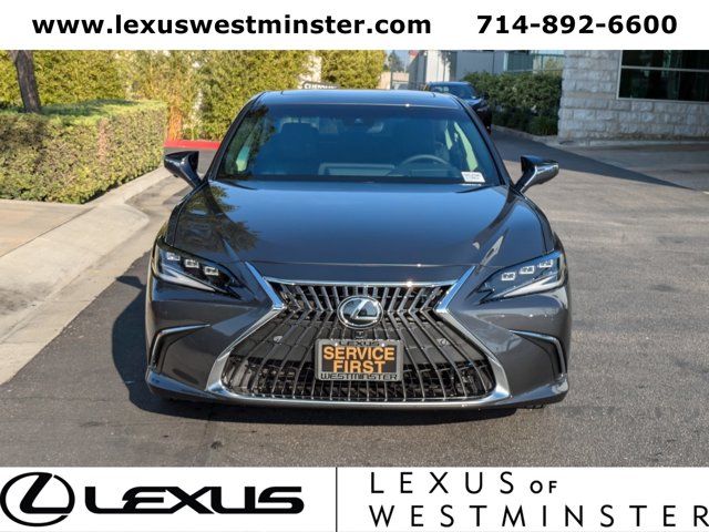 2025 Lexus ES 300h Luxury