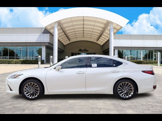 2025 Lexus ES 300h Luxury