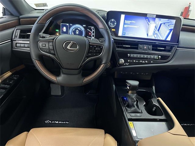 2025 Lexus ES 300h Luxury