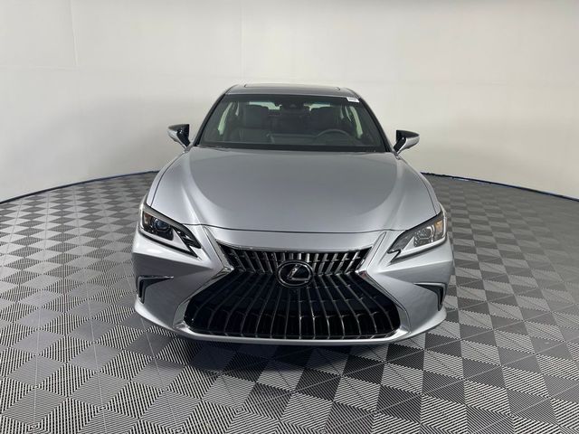 2025 Lexus ES 300h Luxury