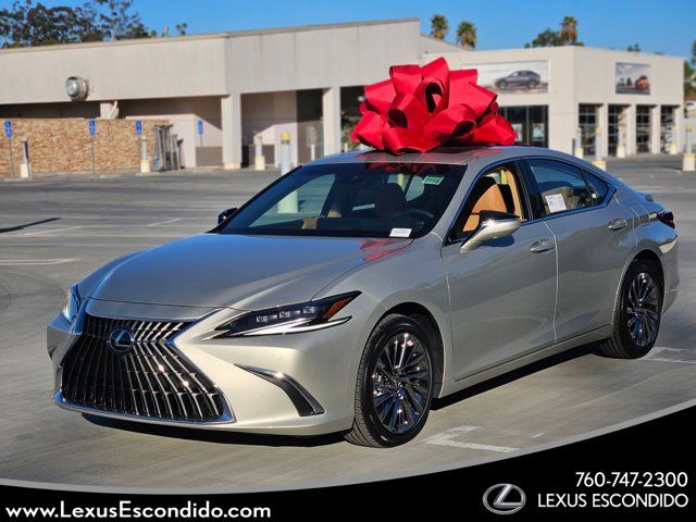 2025 Lexus ES 300h Luxury