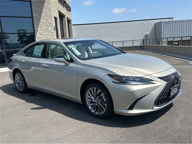 2025 Lexus ES 300h Luxury
