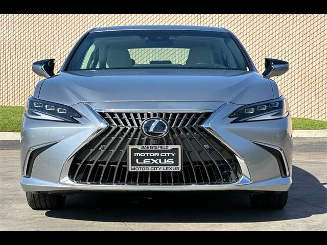 2025 Lexus ES 300h Luxury