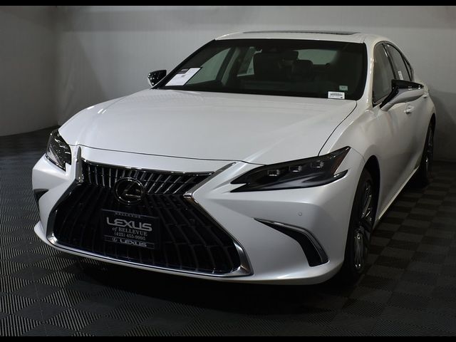 2025 Lexus ES 300h Luxury