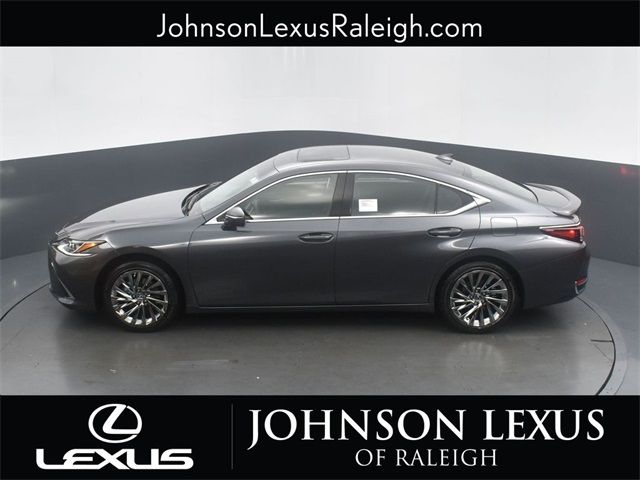 2025 Lexus ES 300h Luxury
