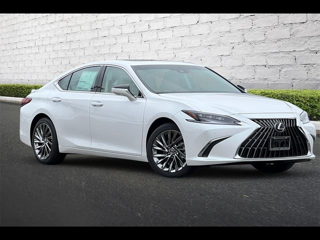 2025 Lexus ES 300h Luxury