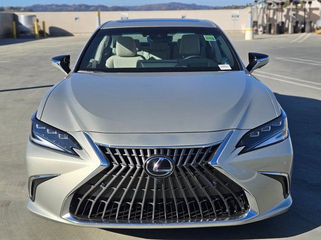 2025 Lexus ES 300h Luxury