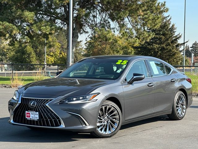 2025 Lexus ES 300h Luxury