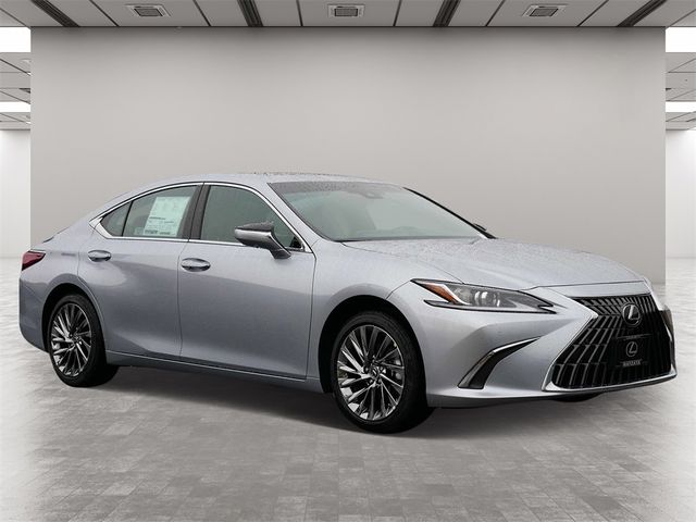 2025 Lexus ES 300h Luxury