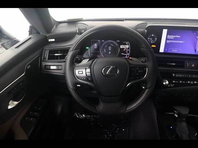 2025 Lexus ES 300h Luxury