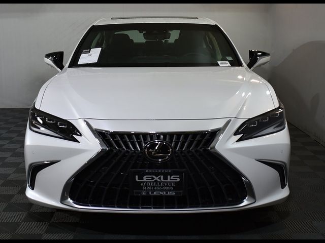 2025 Lexus ES 300h Luxury