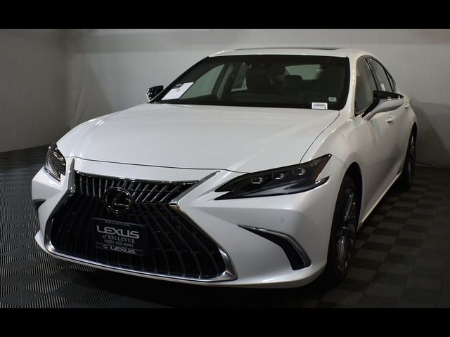 2025 Lexus ES 300h Luxury