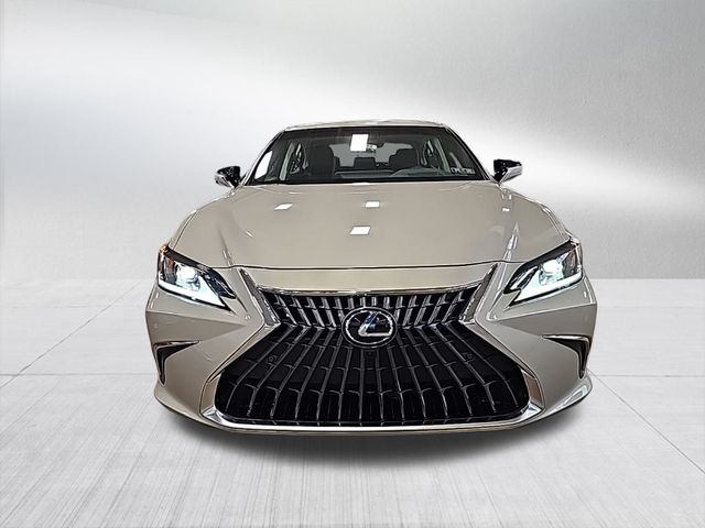 2025 Lexus ES 300h Luxury