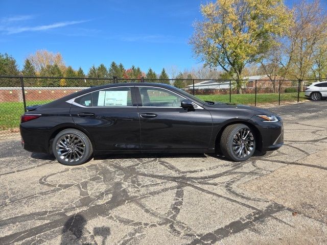 2025 Lexus ES 300h Luxury