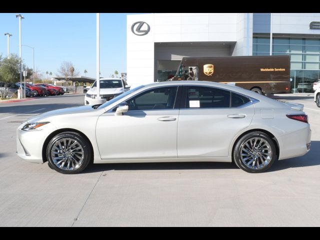 2025 Lexus ES 300h Luxury