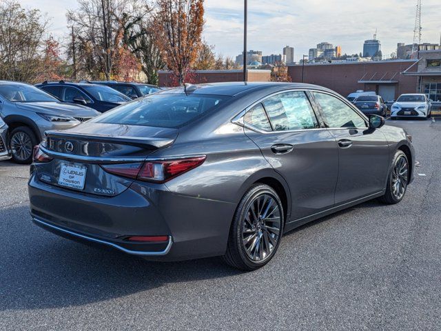 2025 Lexus ES 300h Ultra Luxury