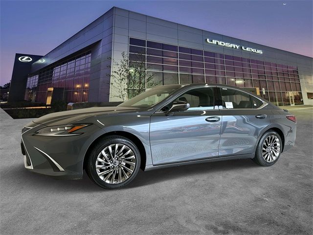 2025 Lexus ES 300h Ultra Luxury