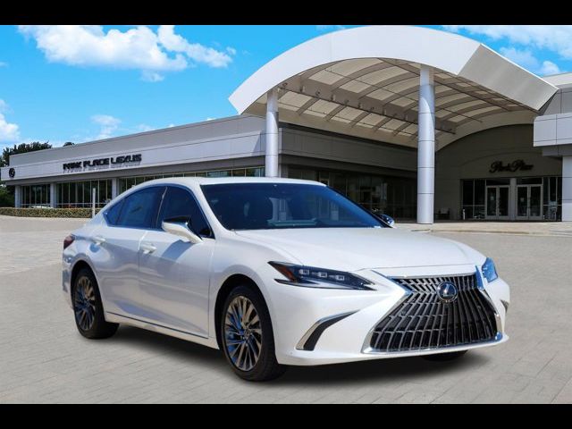 2025 Lexus ES 300h Ultra Luxury