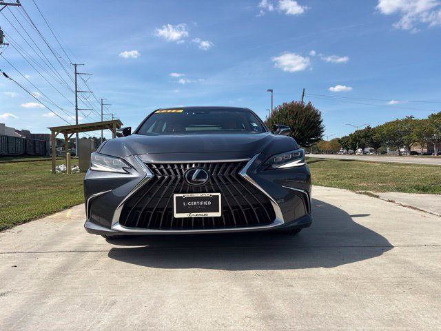 2025 Lexus ES 300h Ultra Luxury