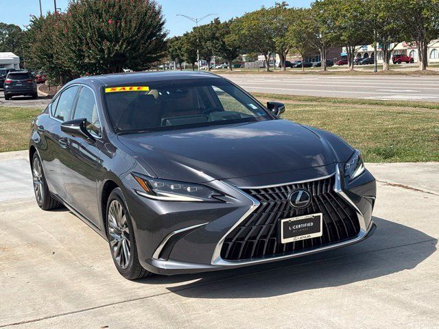 2025 Lexus ES 300h Ultra Luxury