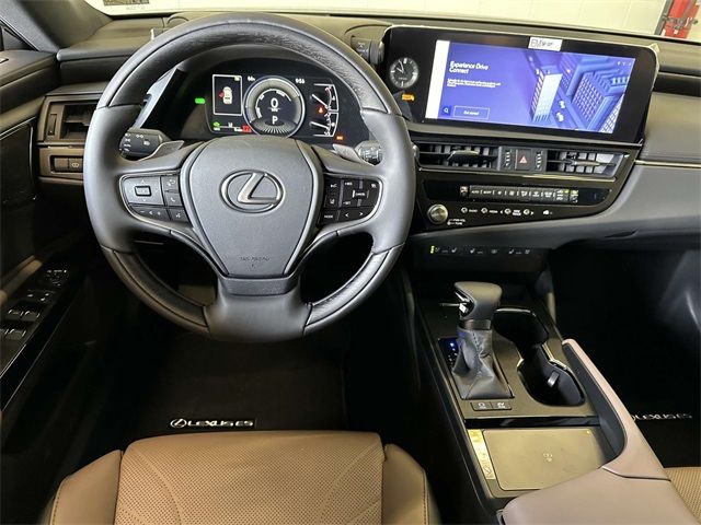 2025 Lexus ES 300h Ultra Luxury