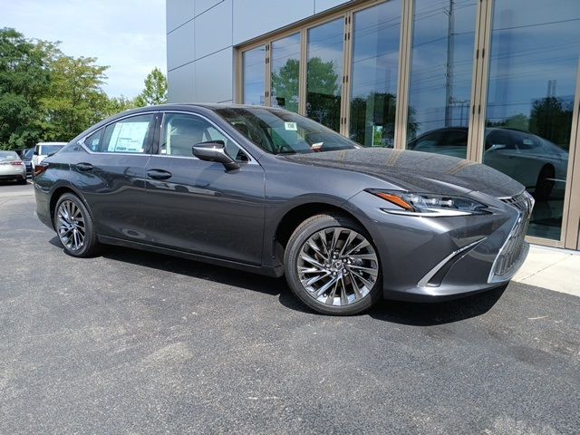 2025 Lexus ES 300h Ultra Luxury