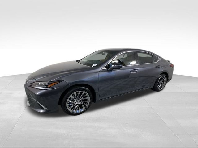 2025 Lexus ES 300h Ultra Luxury