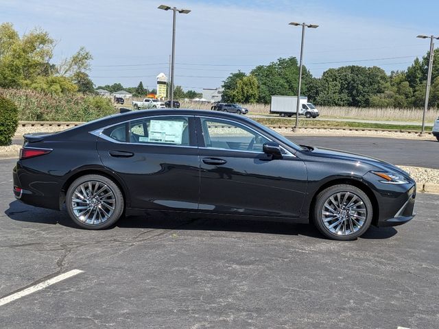 2025 Lexus ES 300h Ultra Luxury