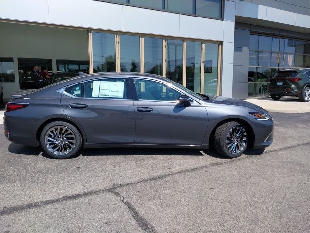 2025 Lexus ES 300h Ultra Luxury