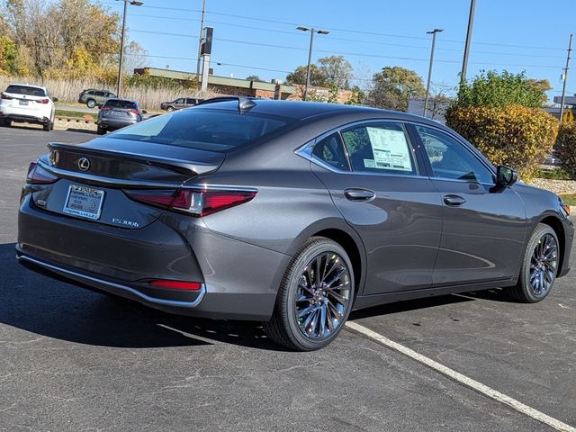 2025 Lexus ES 300h Ultra Luxury