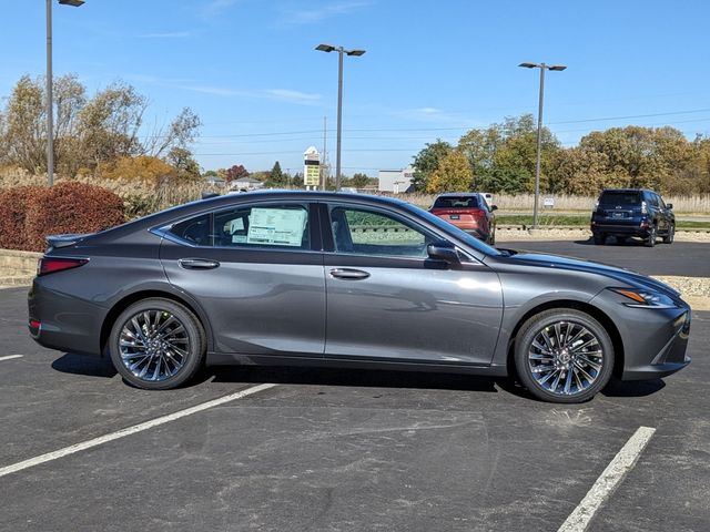 2025 Lexus ES 300h Ultra Luxury