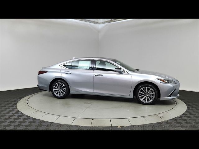 2025 Lexus ES 350