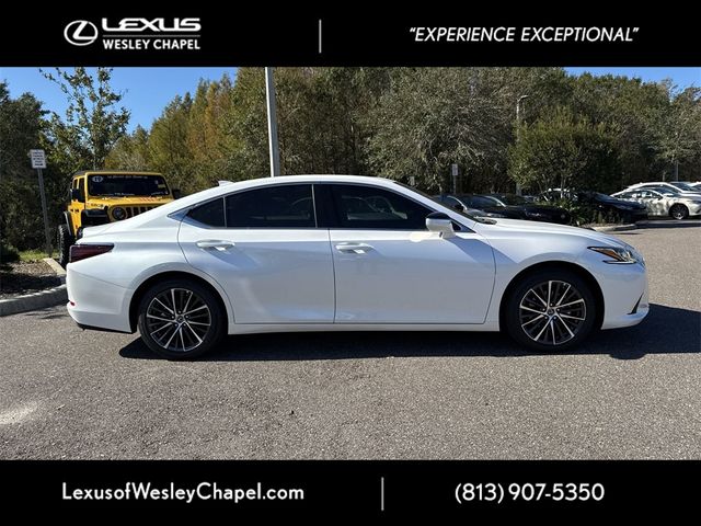 2025 Lexus ES 350