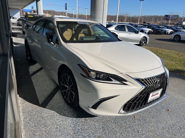 2025 Lexus ES 350