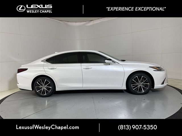 2025 Lexus ES 350