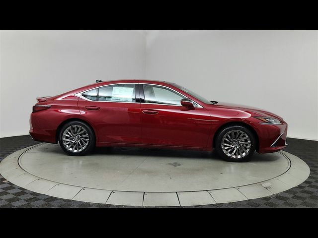 2025 Lexus ES 350 Ultra Luxury