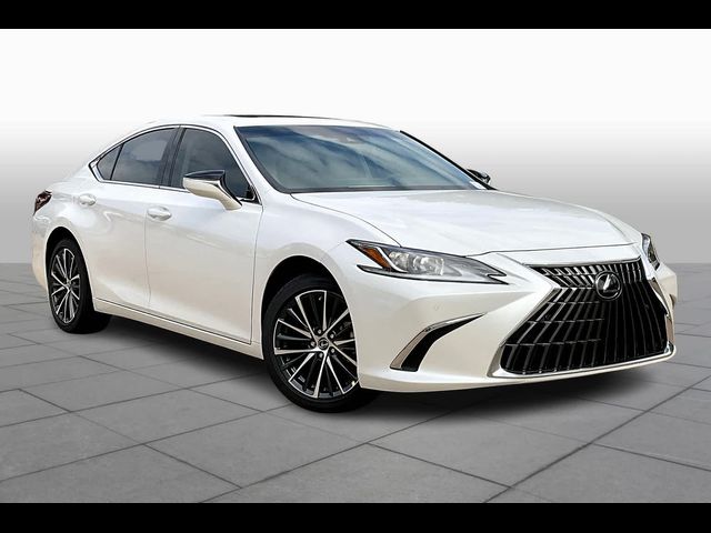 2025 Lexus ES 250