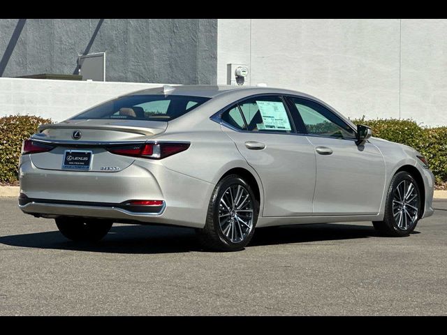 2025 Lexus ES 300h