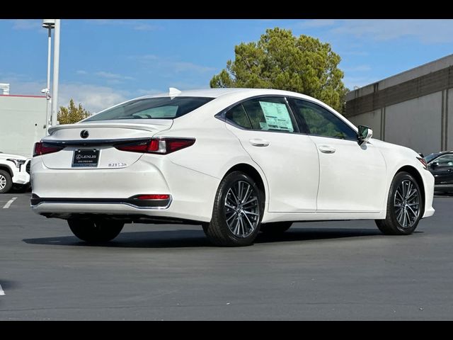 2025 Lexus ES 300h