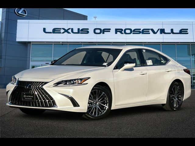 2025 Lexus ES 300h