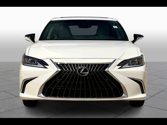 2025 Lexus ES 300h