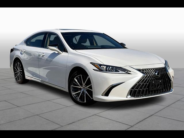 2025 Lexus ES 300h